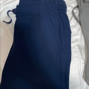 Lululemon woven crop